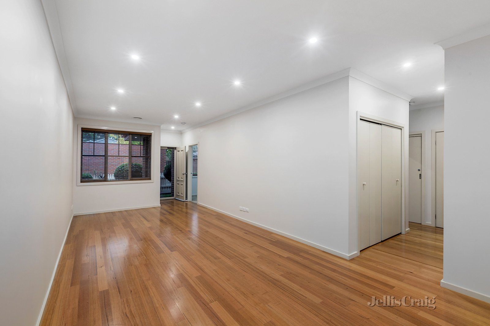 3/110-112 Neville Street, Carnegie image 4
