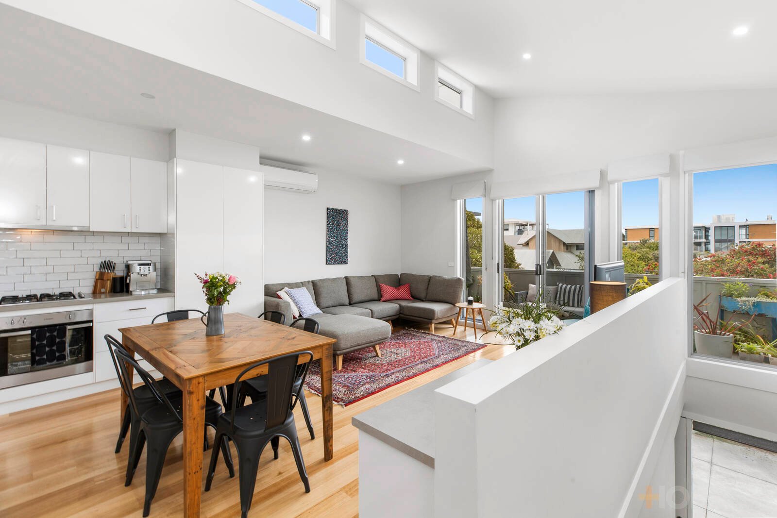 3 / 110 The Parade Ocean Grove