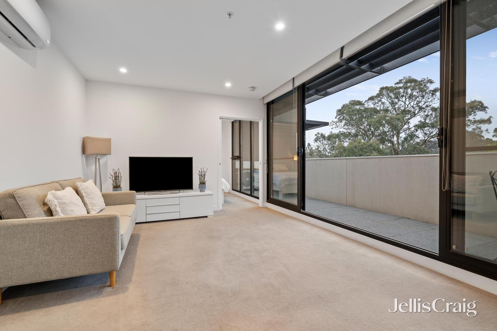 311/251 Canterbury Road, Forest Hill image 2