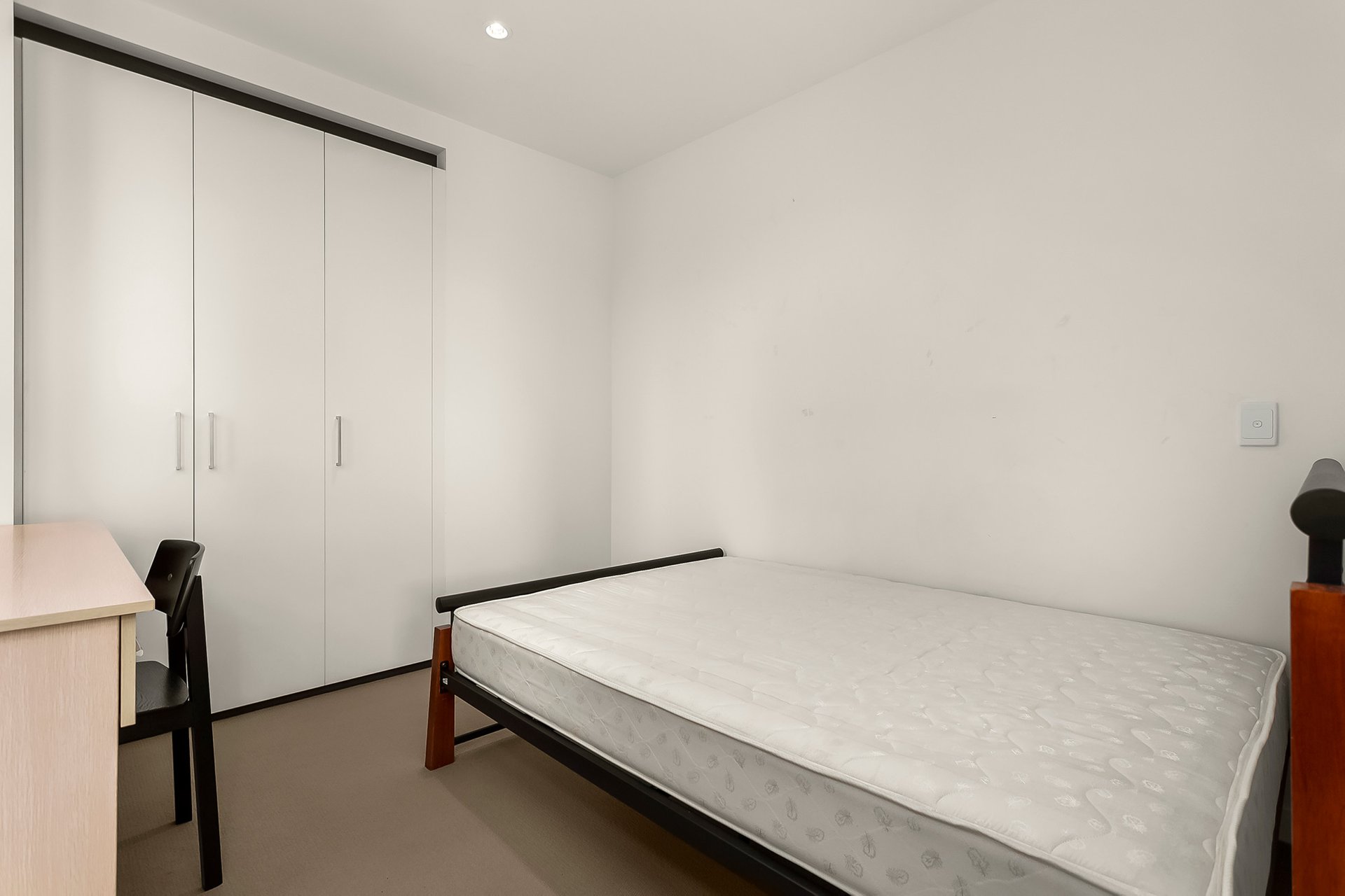 Property Gallery Thumbnail 4