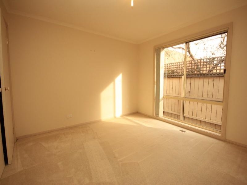 3/114 New Street, Ringwood image 4