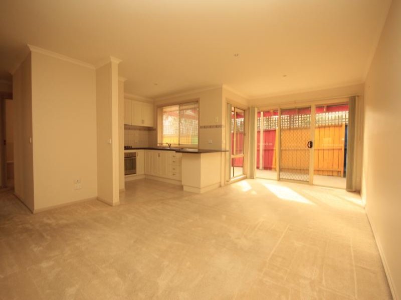 3/114 New Street, Ringwood image 2