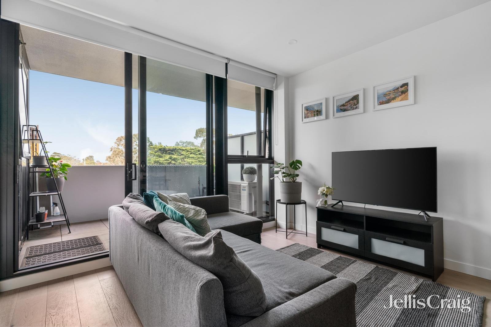 311/45 Linden Avenue, Ivanhoe image 3