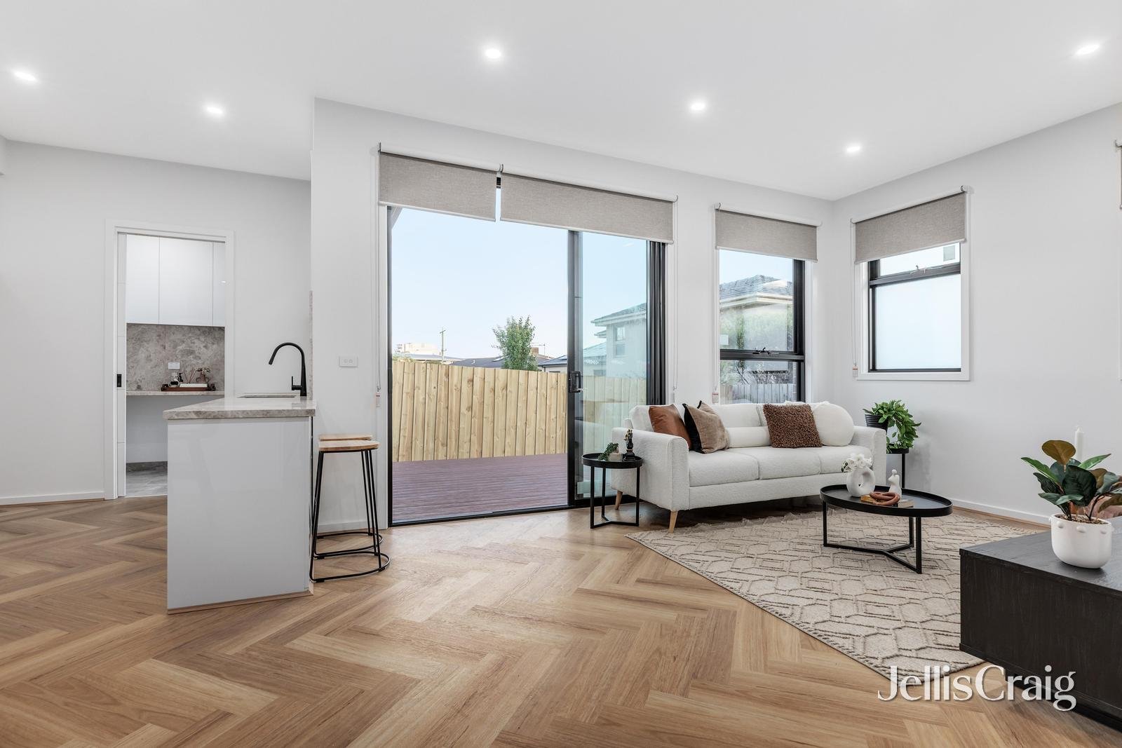 3/115 Coleman Parade, Glen Waverley image 4