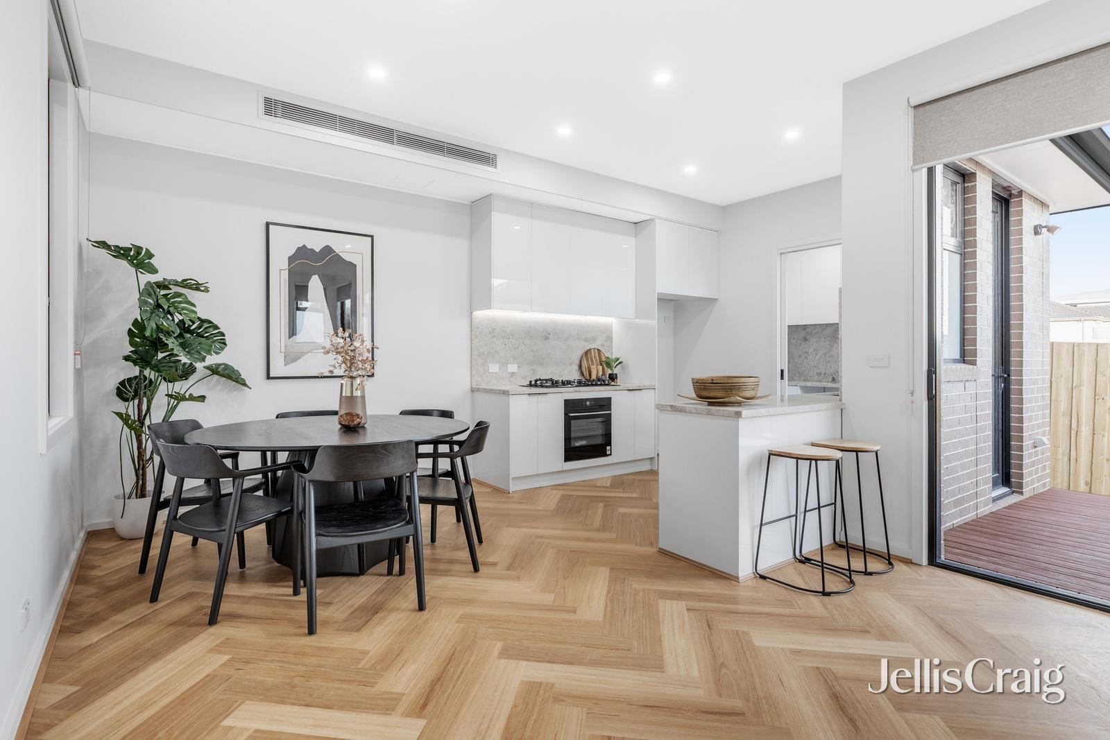 3/115 Coleman Parade, Glen Waverley image 5