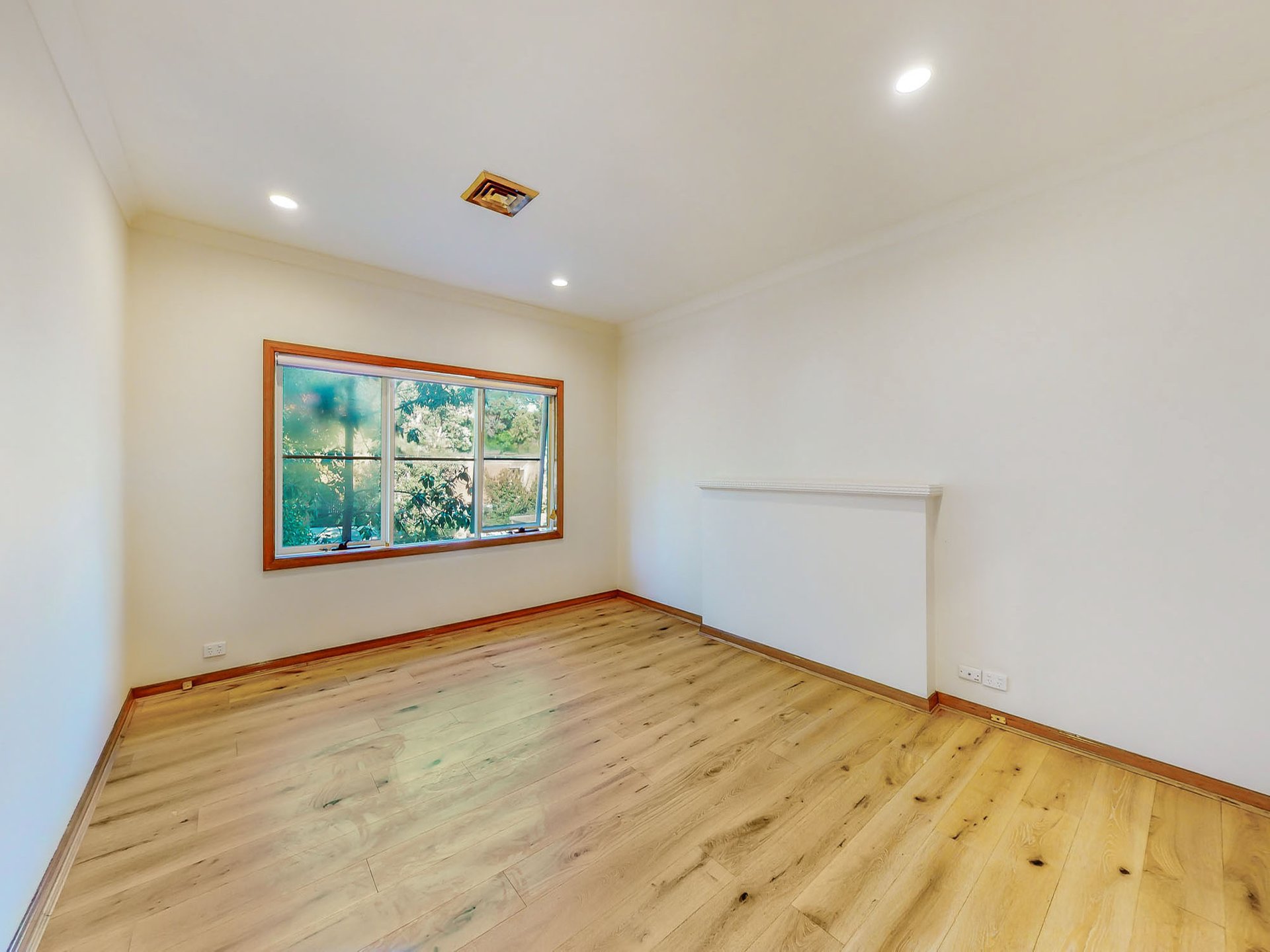 31/16-20 Milton Street, Elwood image 1