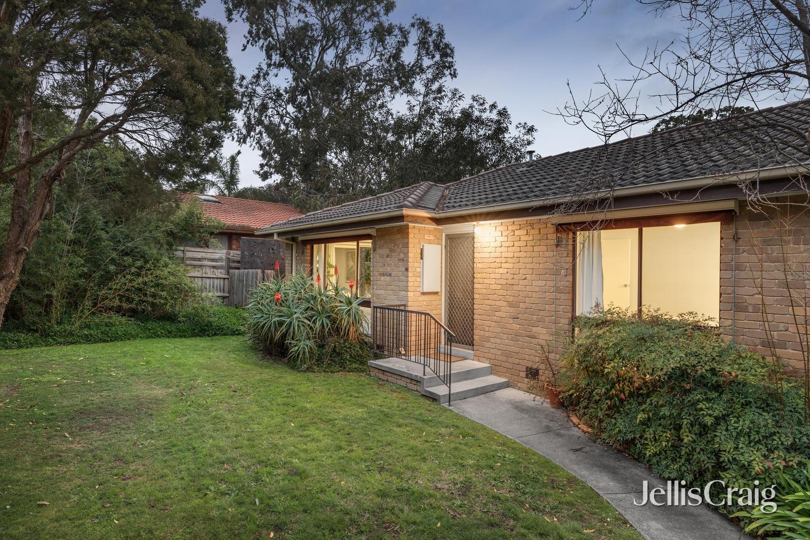 3/117 Mountain View Road, Briar Hill image 2