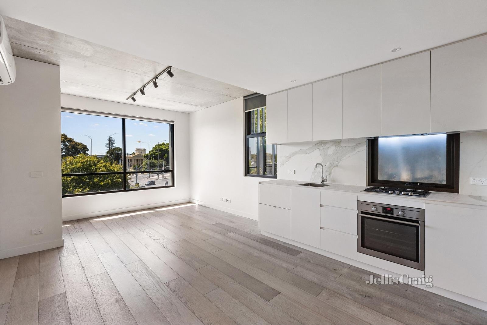 311/88 Carlisle Street, St Kilda image 1