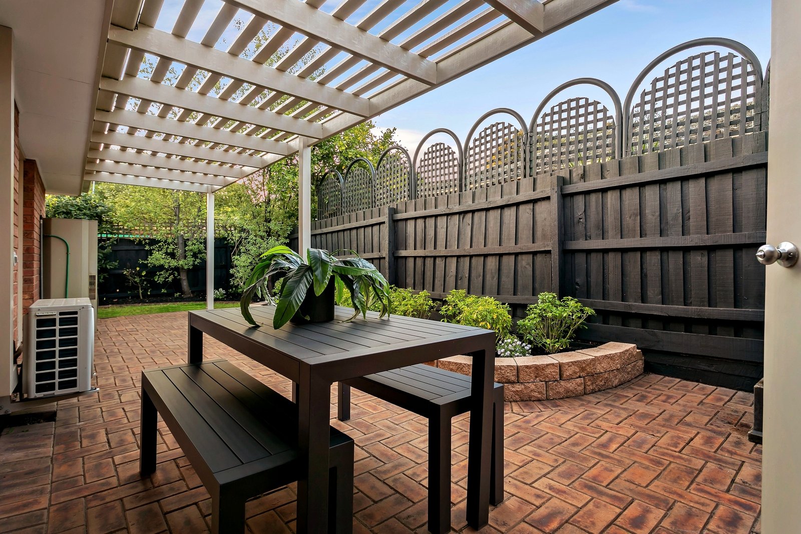 Property Gallery Thumbnail 11