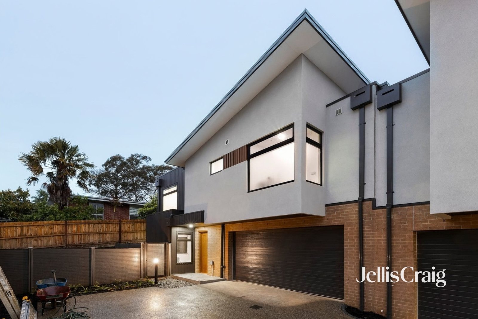 3/12 Alfreda Avenue, Rosanna image 1