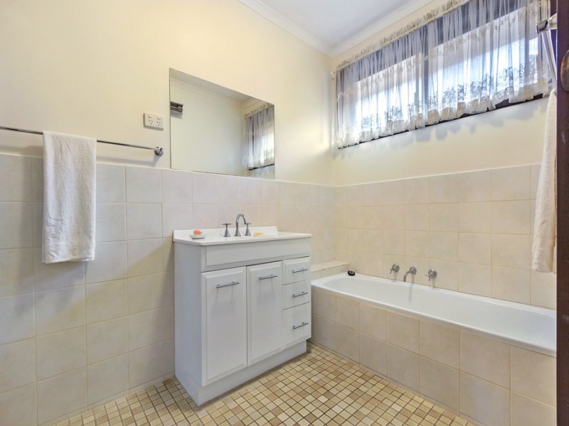 3/12 Florence Road, Surrey Hills image 5