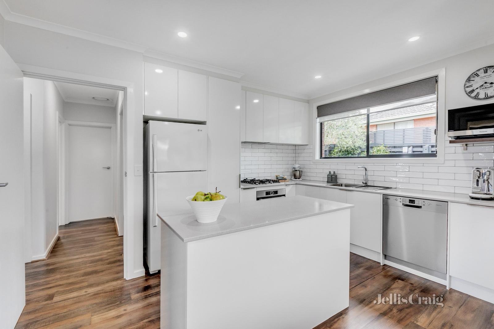 3/12 Florence Road, Surrey Hills image 5