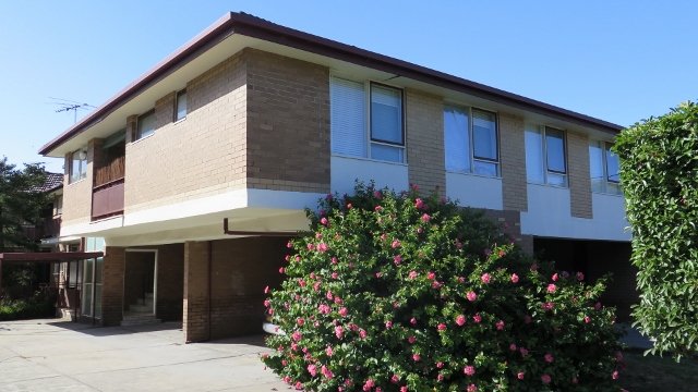 3 / 12 Roseberry Grove GLEN HUNTLY