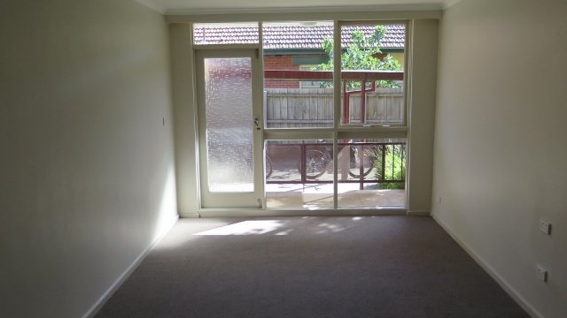 3 / 12 Roseberry Grove GLEN HUNTLY