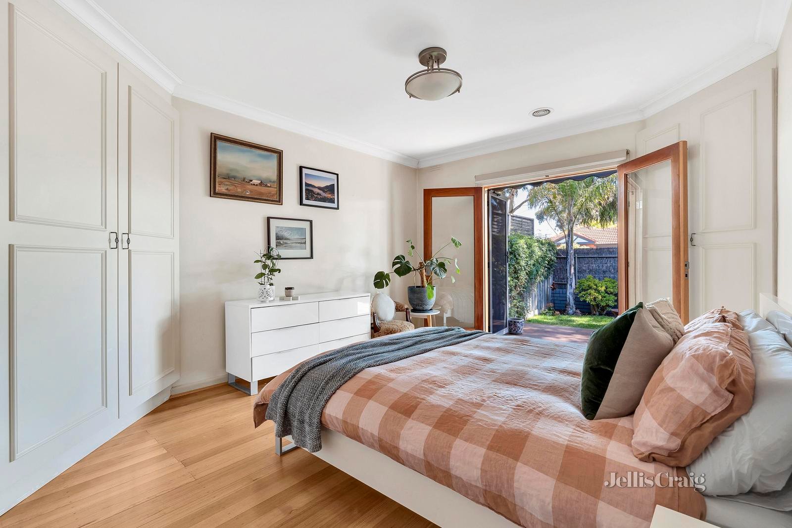 3/12 Surrey Street, Pascoe Vale image 3