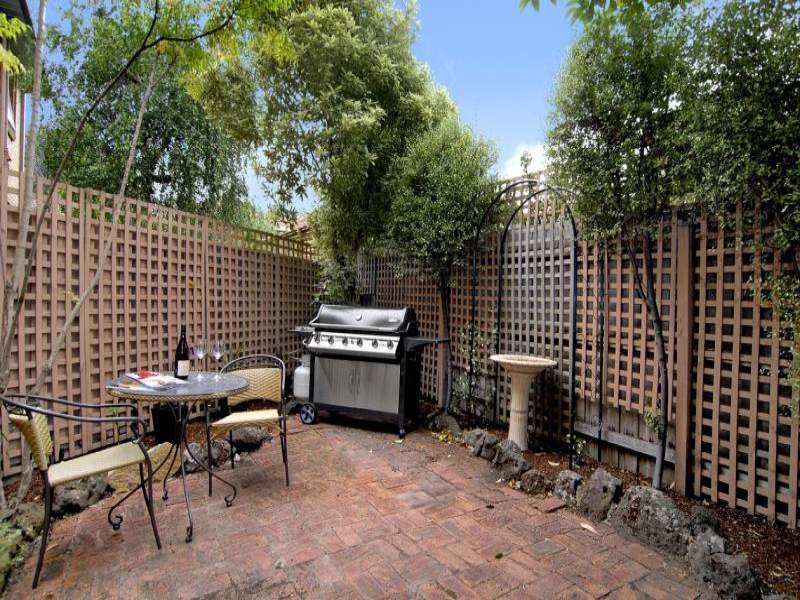 3/12 Wattle Valley Road, Canterbury image 4