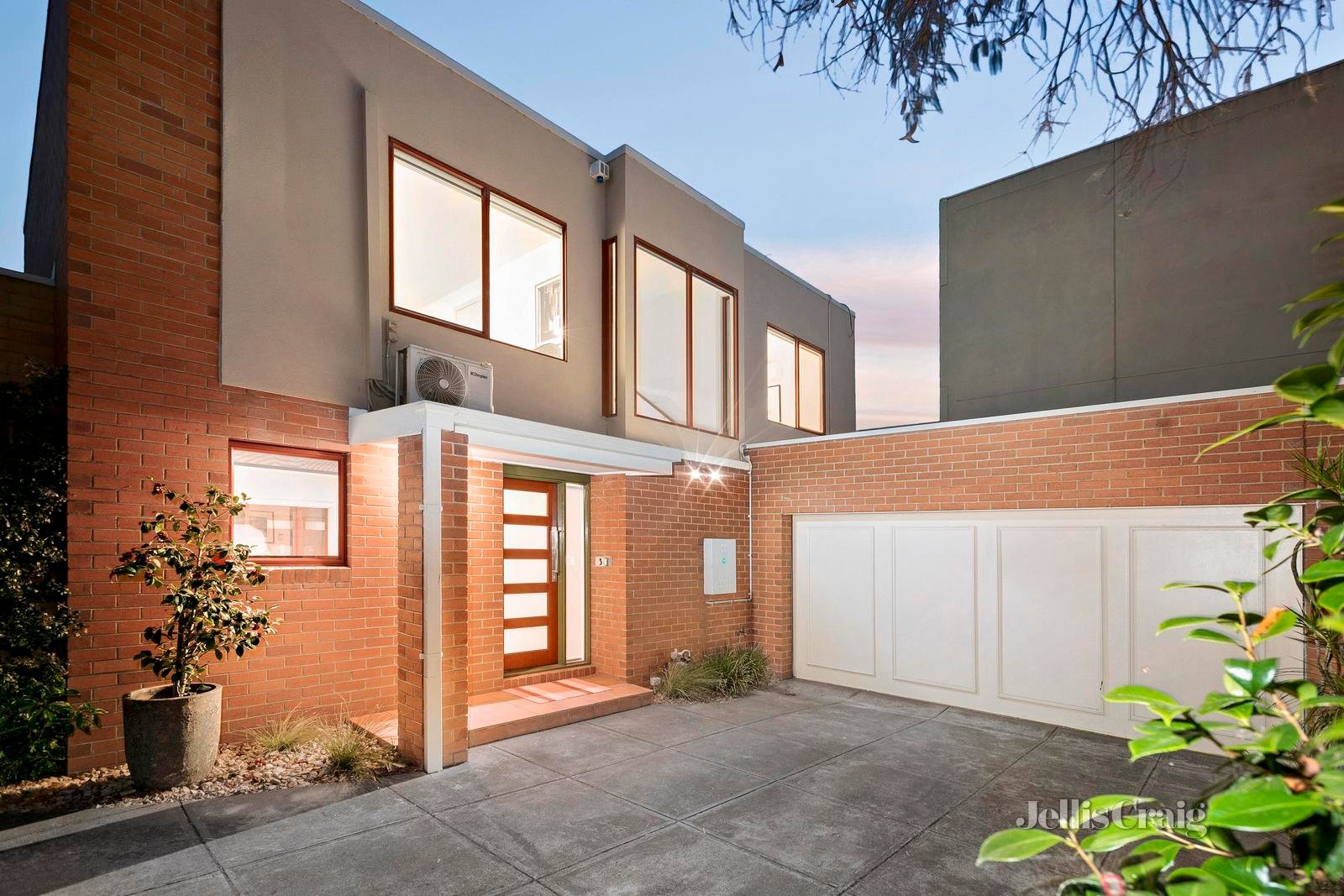 3/12 Westbrook Street, Kew East image 1