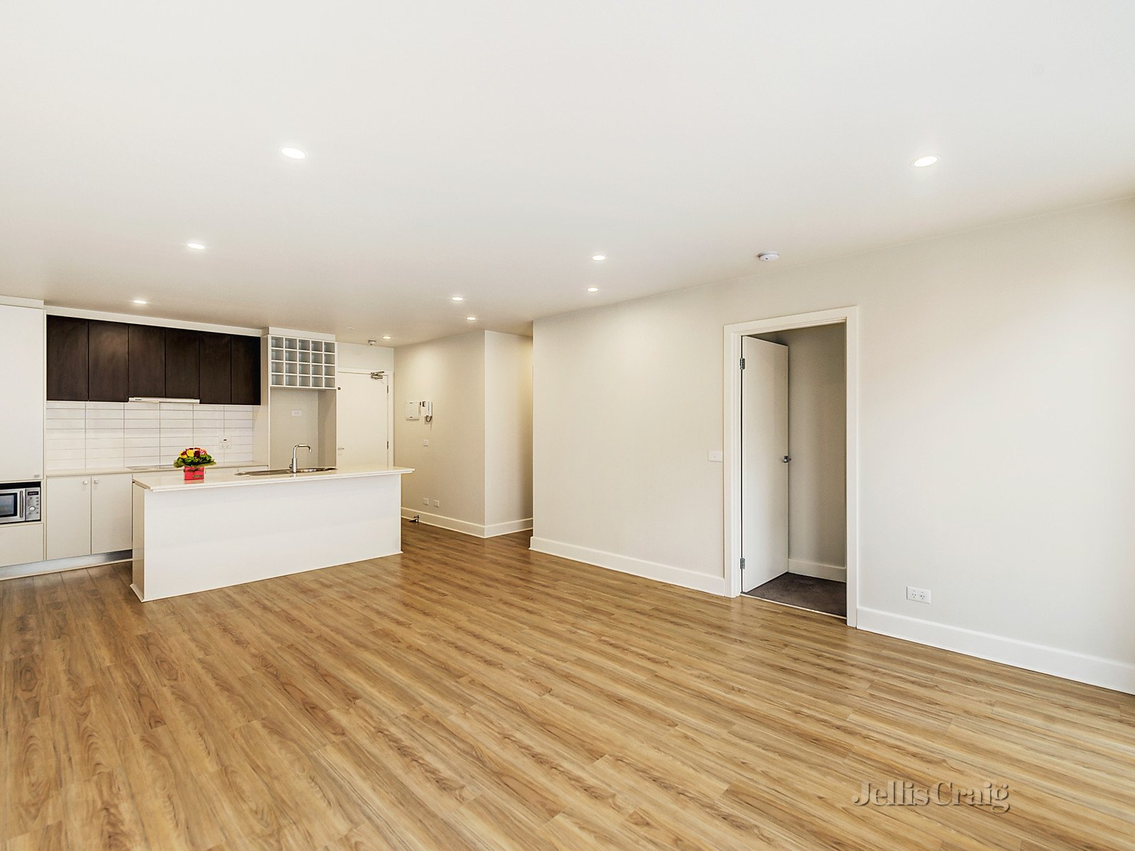 3/120 Patterson Road, Bentleigh image 2