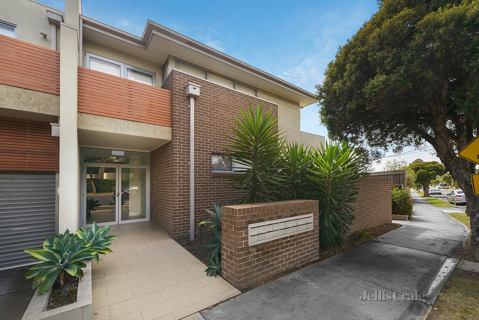 3/121 Manningham Road, Bulleen, VIC 3105 Apartment for Sale