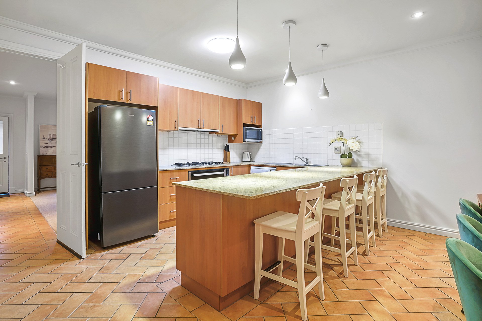 3/121 Park Road, Cheltenham image 2