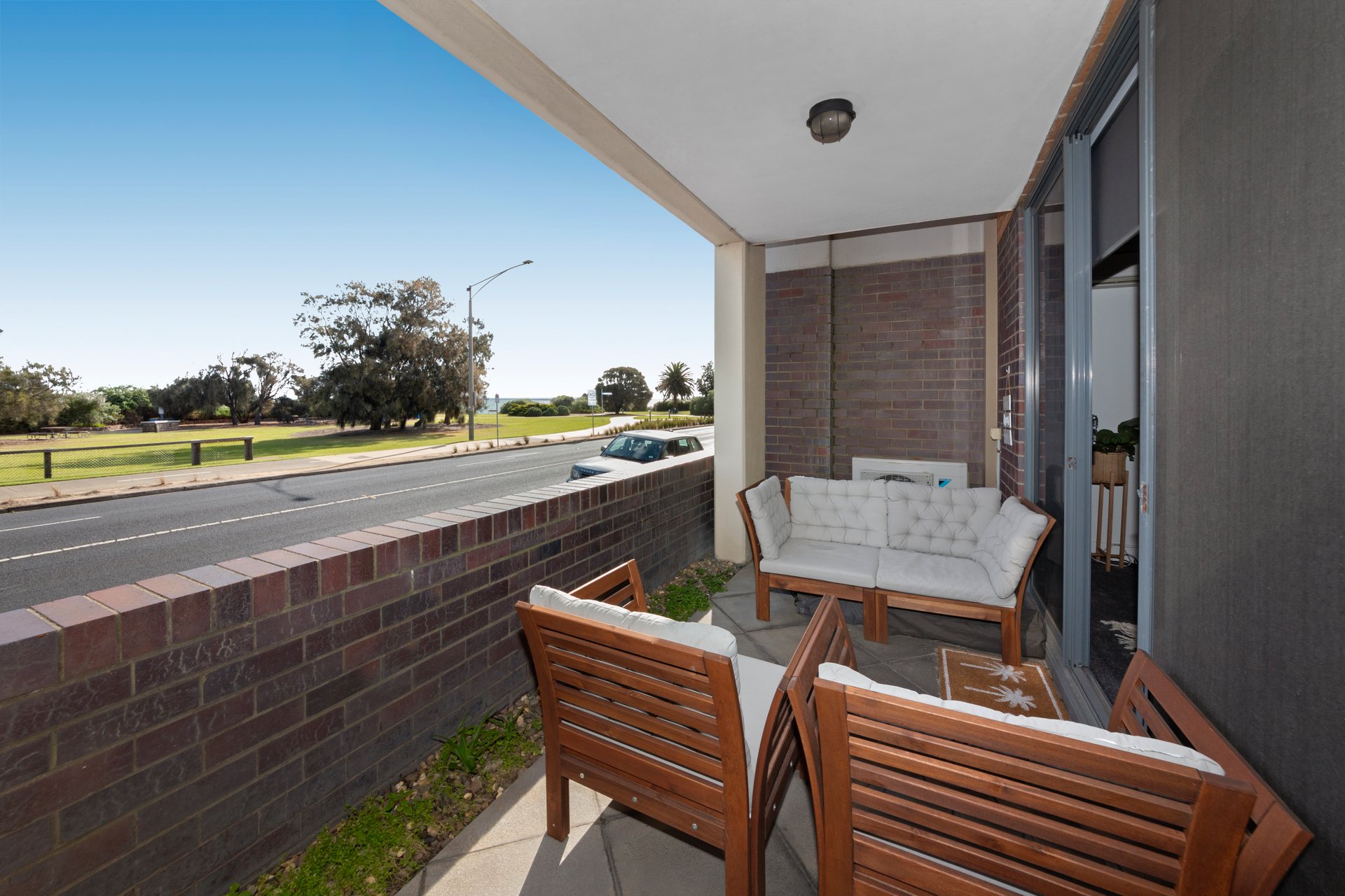 3 / 122 Beach Road Sandringham