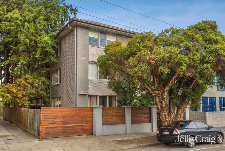 3/122 Glen Huntly Road, Elwood image 1