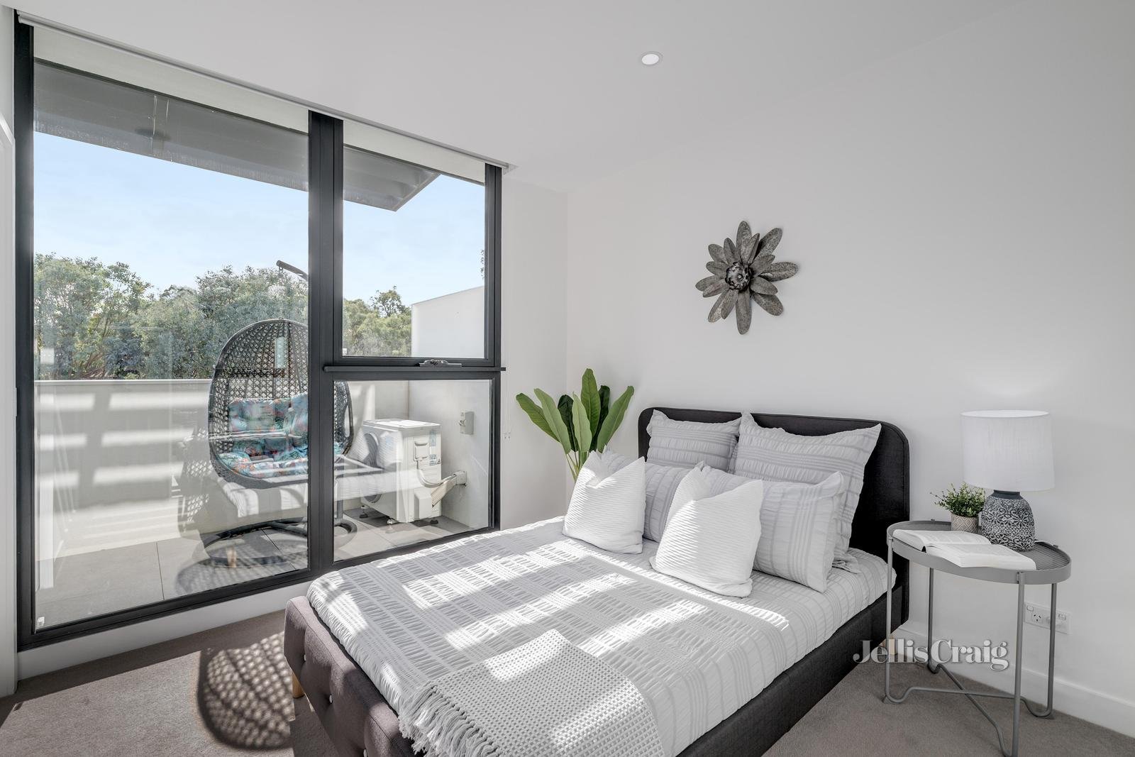 312/251 Canterbury Road, Forest Hill image 4