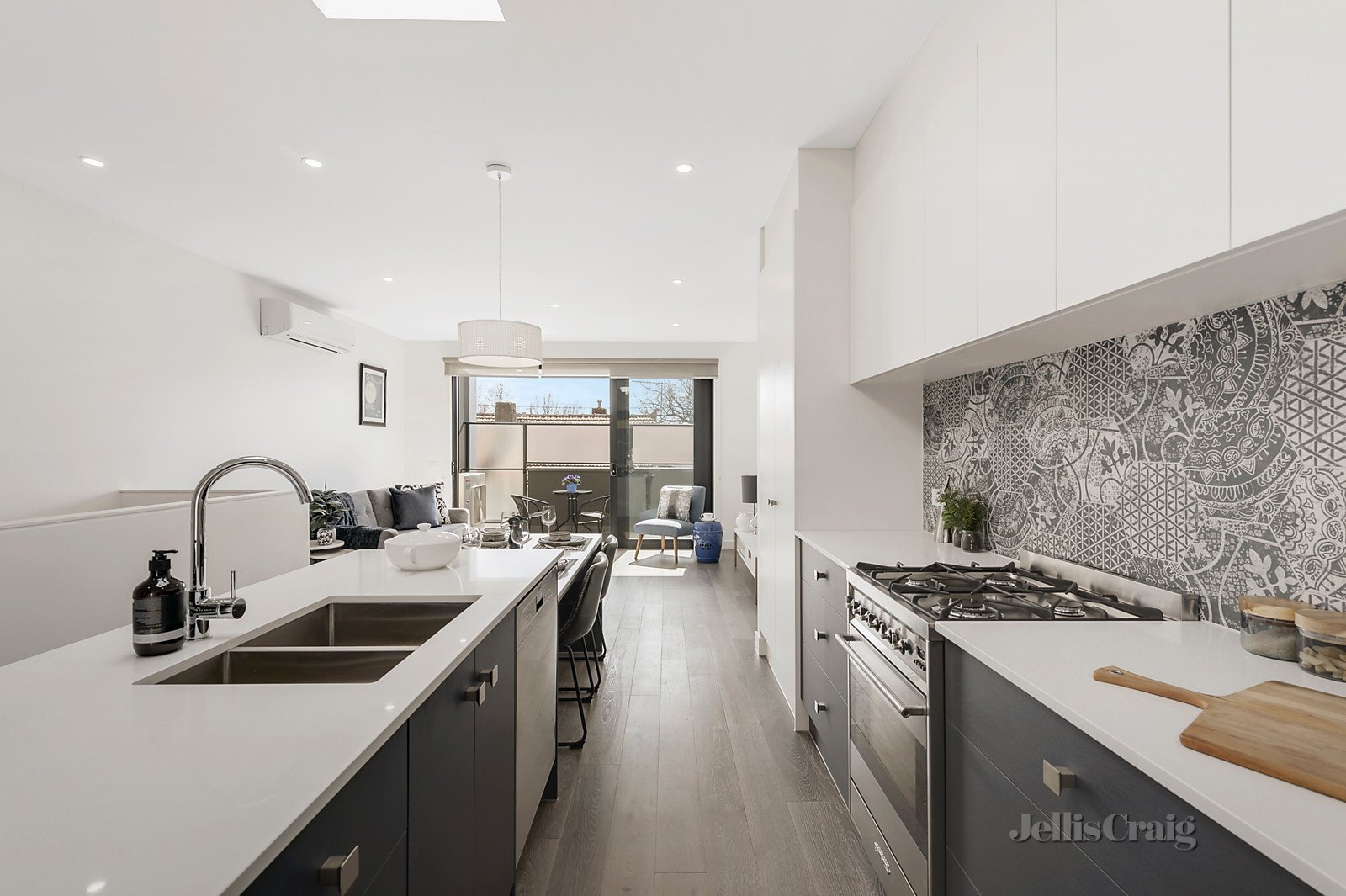 3/125 Grange Road, Fairfield image 2
