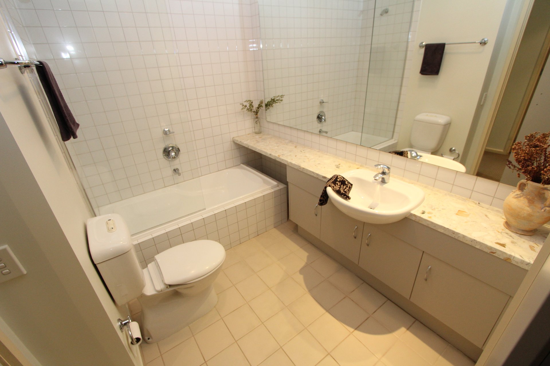 Property Gallery Thumbnail 9