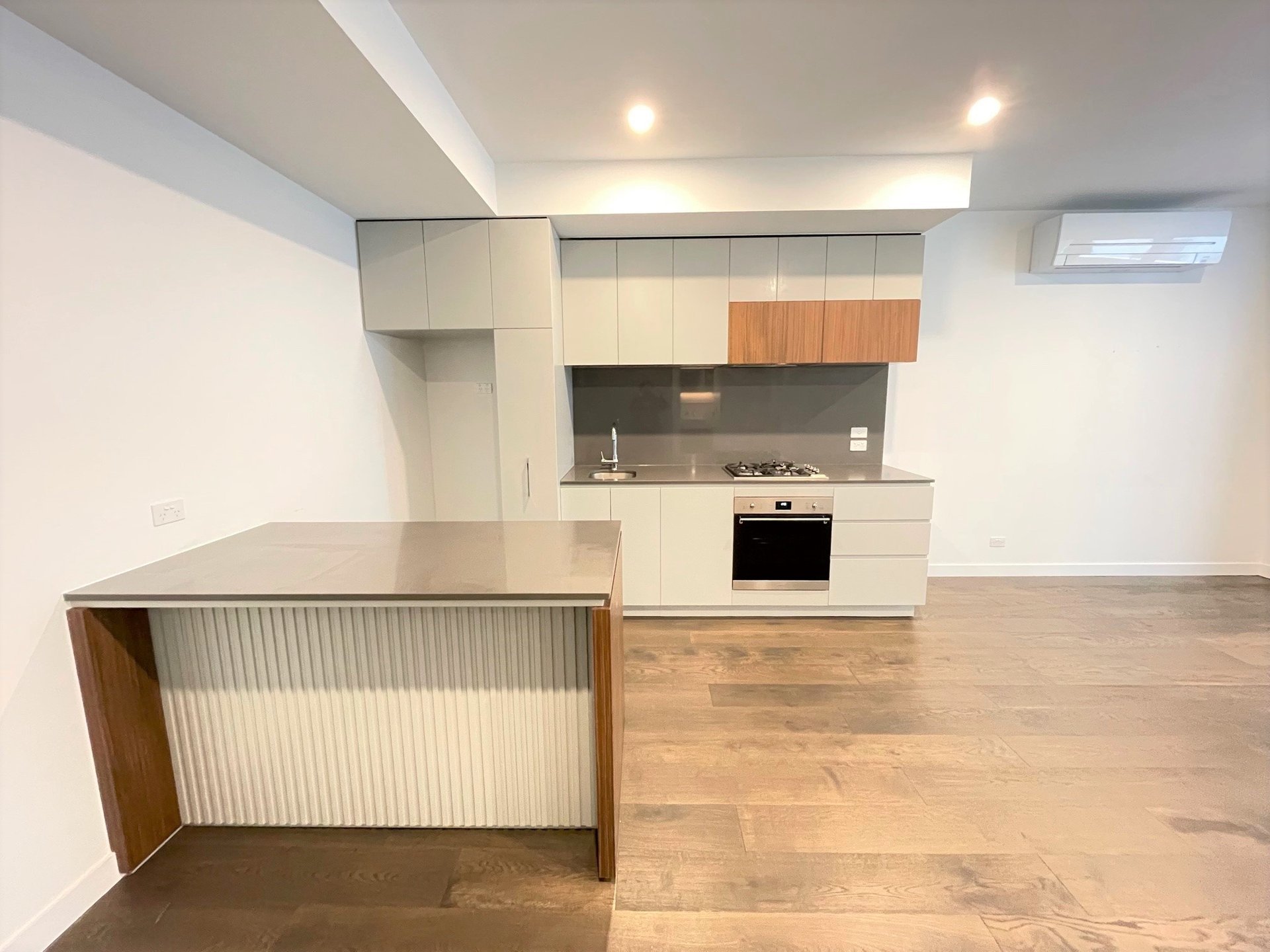 312/51-59 Thistlethwaite Street, South&nbsp;Melbourne image 3