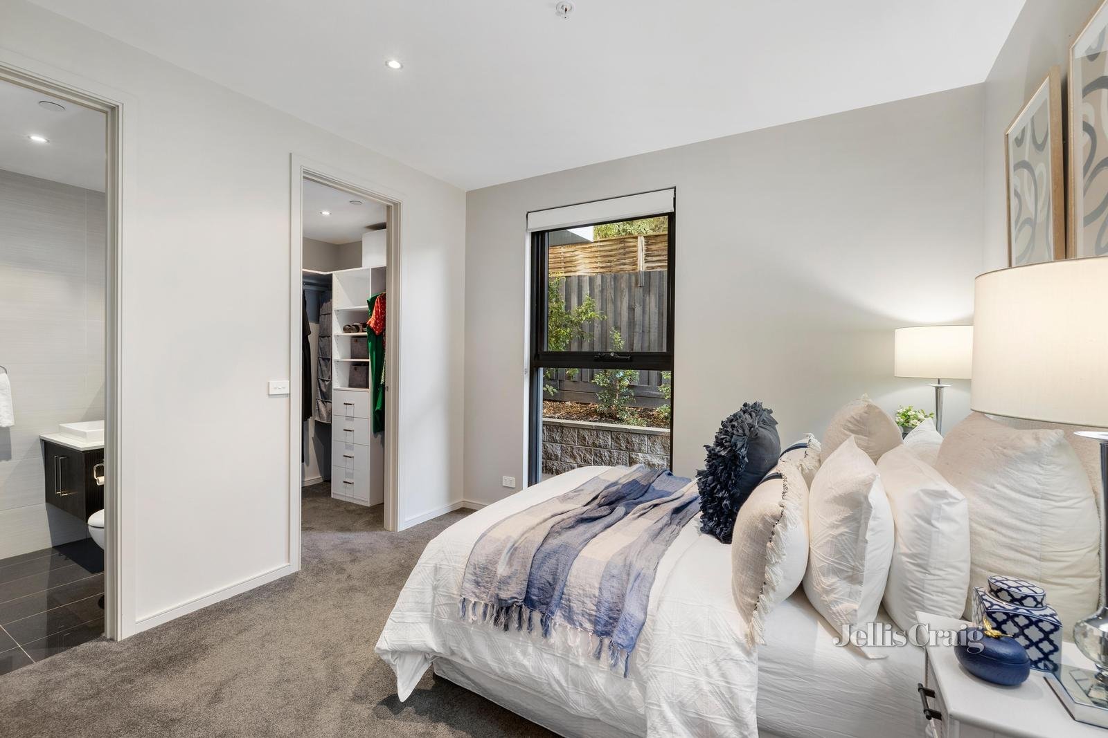 3/126 Centre Road, Brighton East image 7