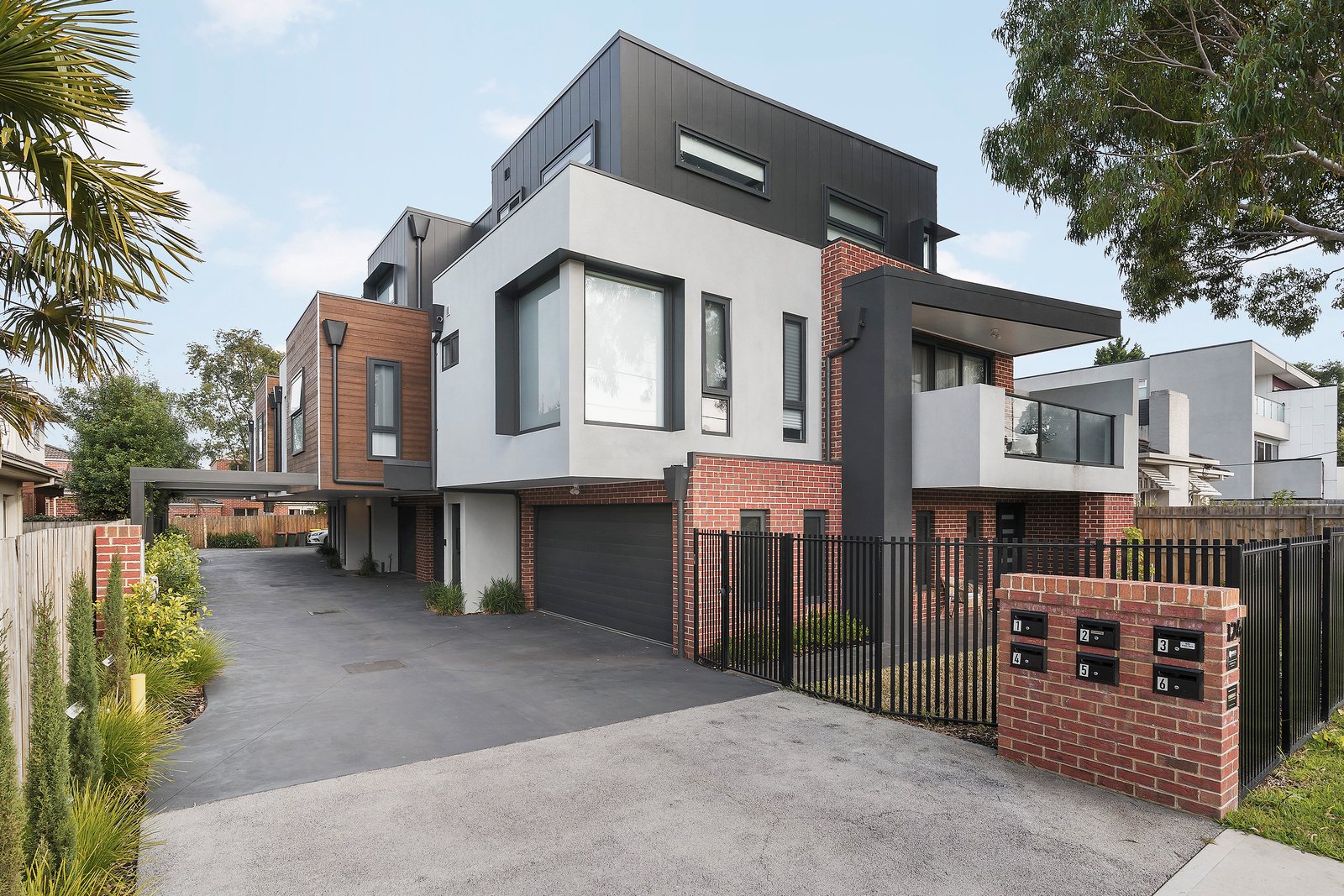 Property Gallery Thumbnail 5