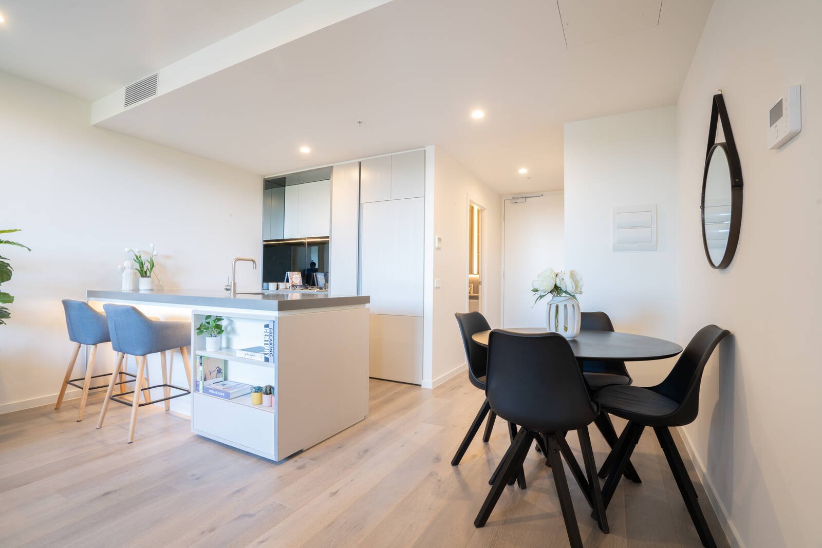 Property Gallery Thumbnail 3