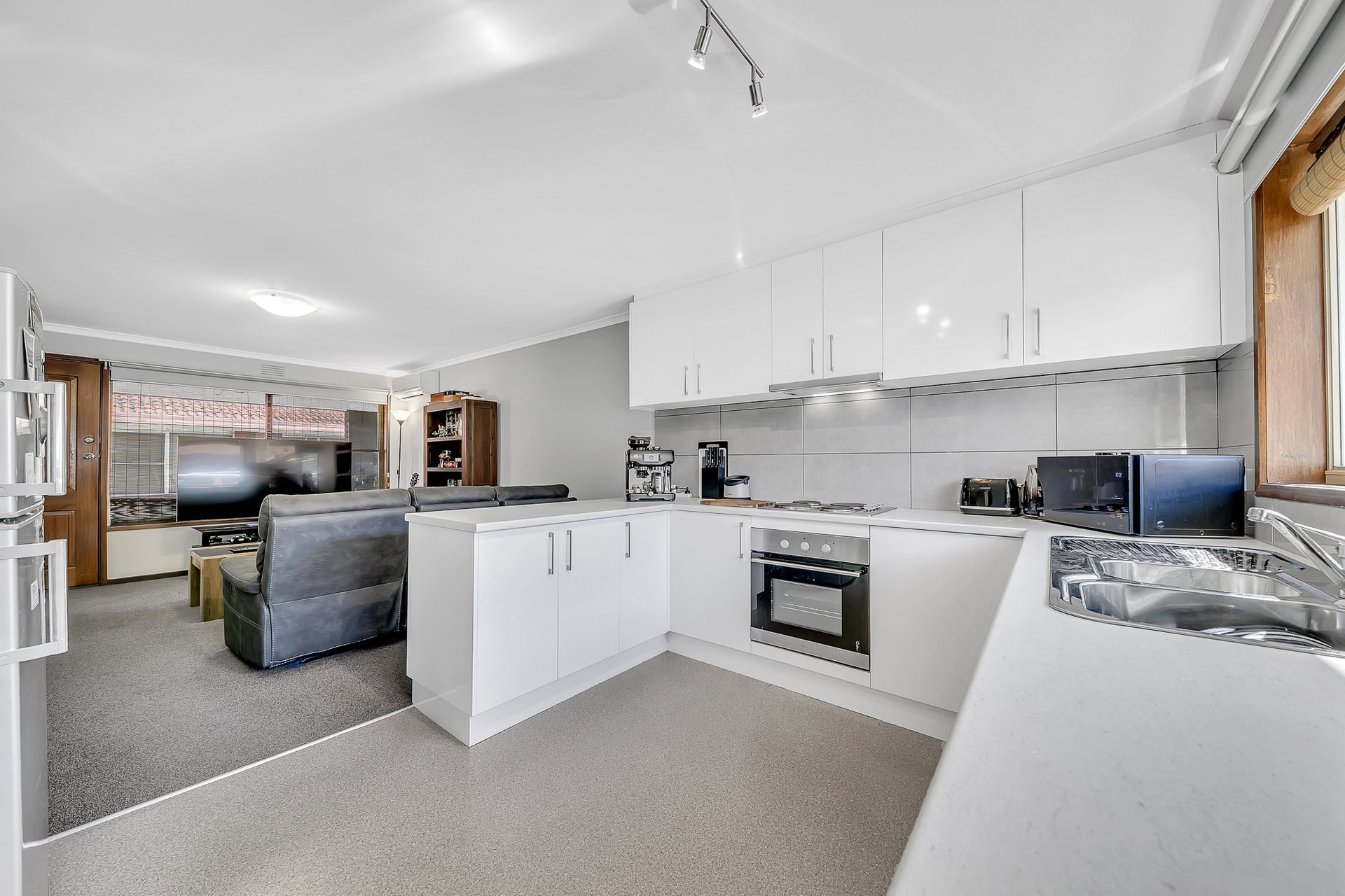 3/127 Minerva Road, Herne Hill image 5