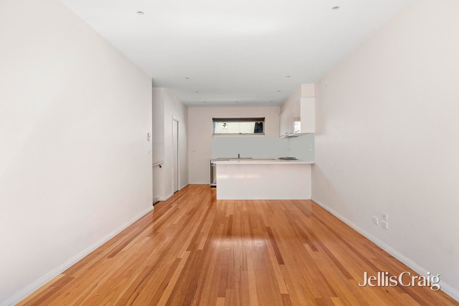 3/127 Raleigh Road, Maribyrnong image 2