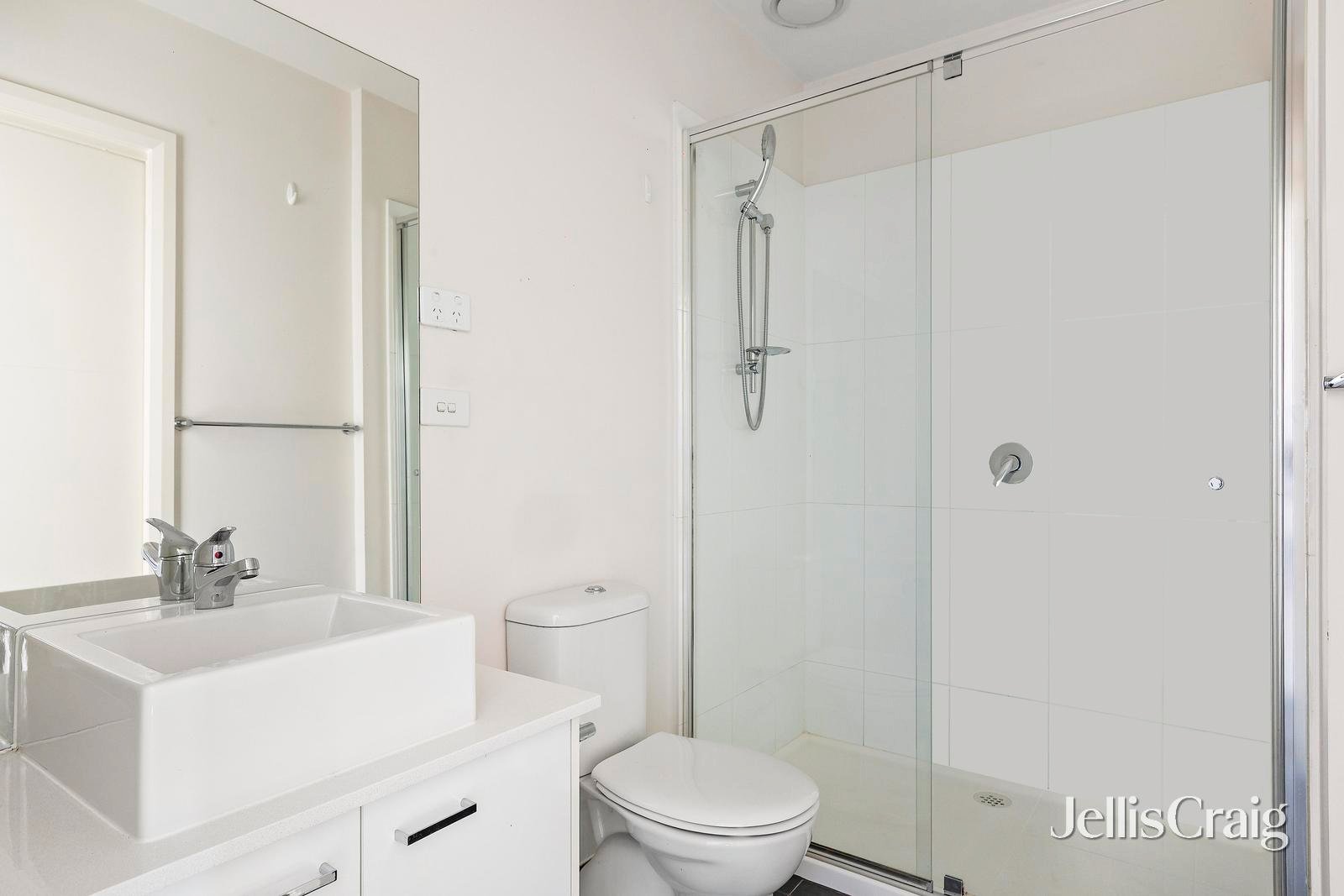 3/127 Raleigh Road, Maribyrnong image 7