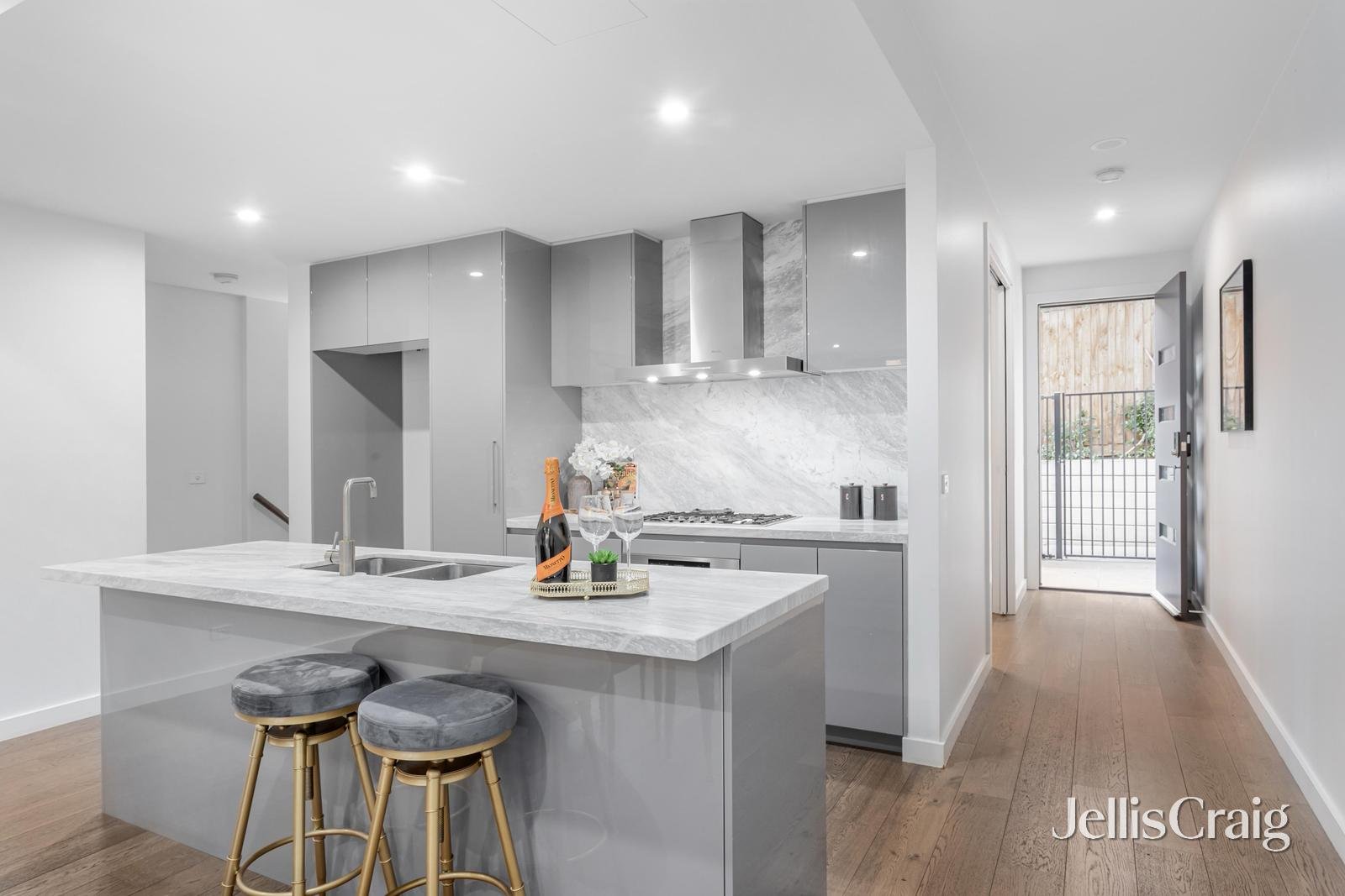 3/1289 Burke Road, Kew image 3