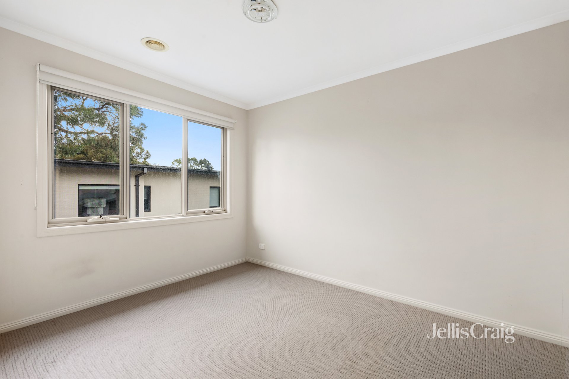 3/129 Mountain View Road, Briar&nbsp;Hill image 8