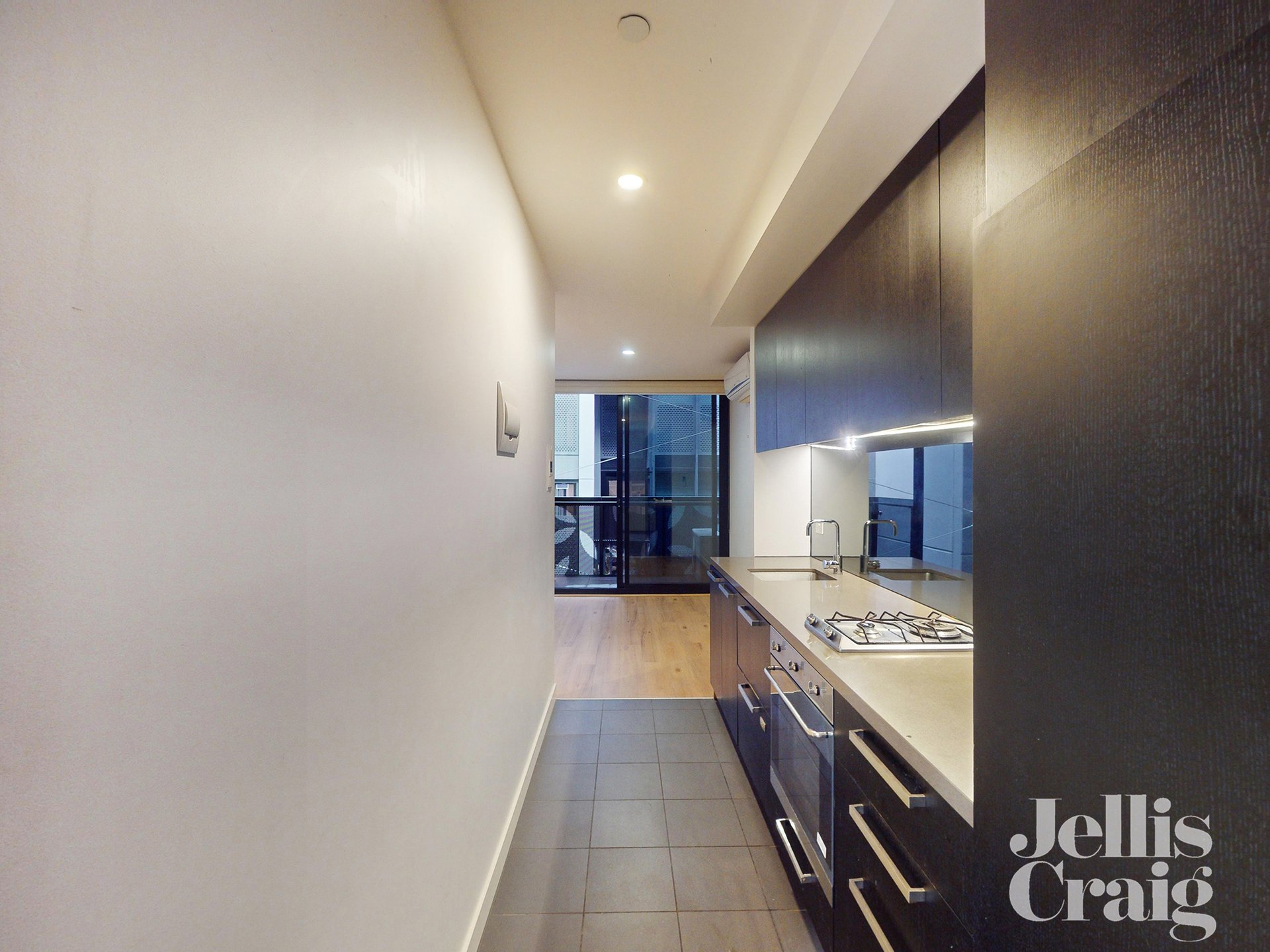 312/97 Flemington Road, North&nbsp;Melbourne image 3