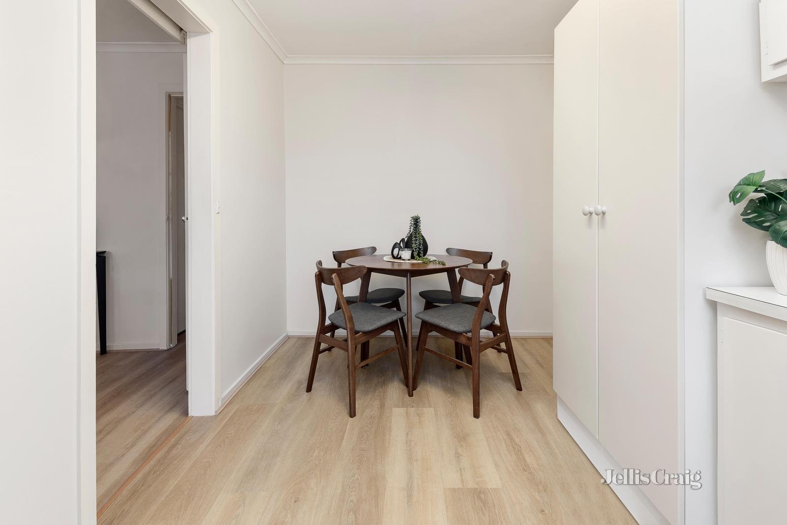 3/13 Albenca Street, Mentone image 5