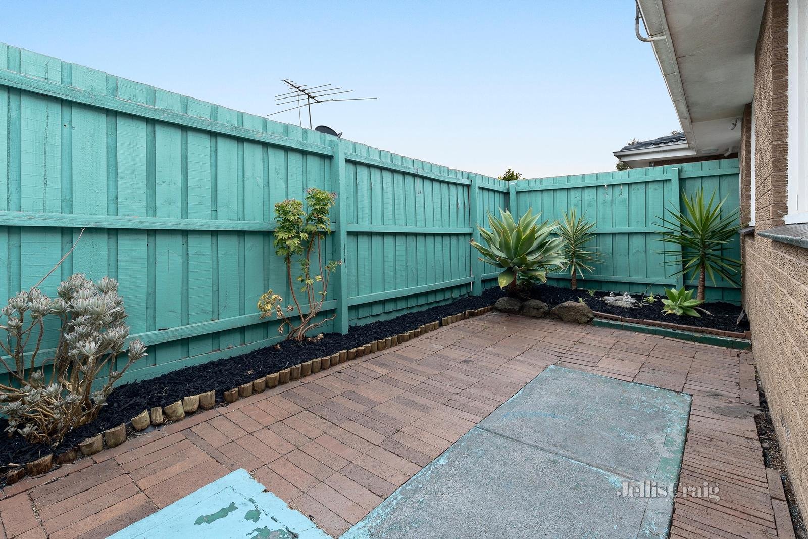 3/13 Albenca Street, Mentone image 9