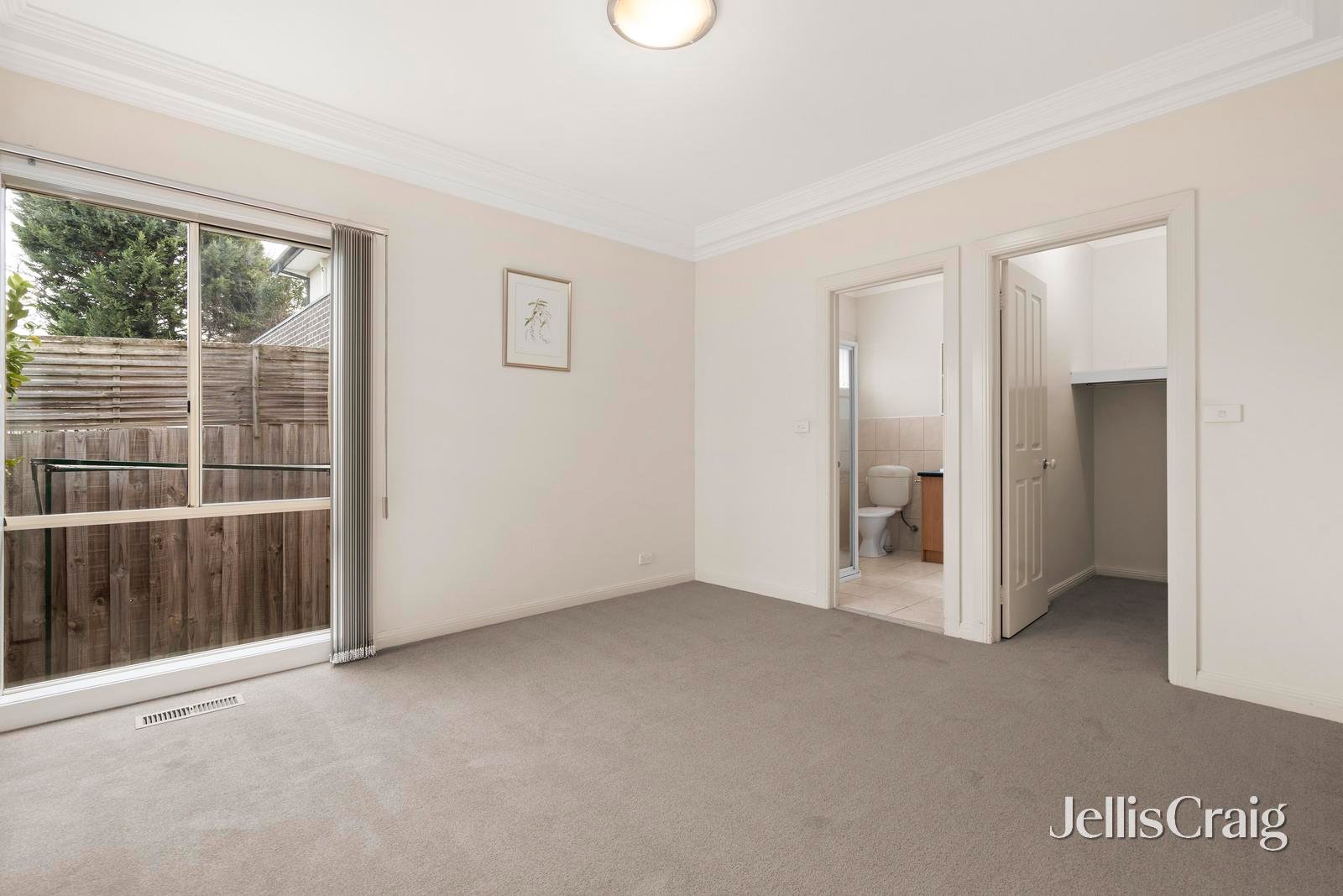 3/13 Amelia Crescent, Doncaster&nbsp;East image 4