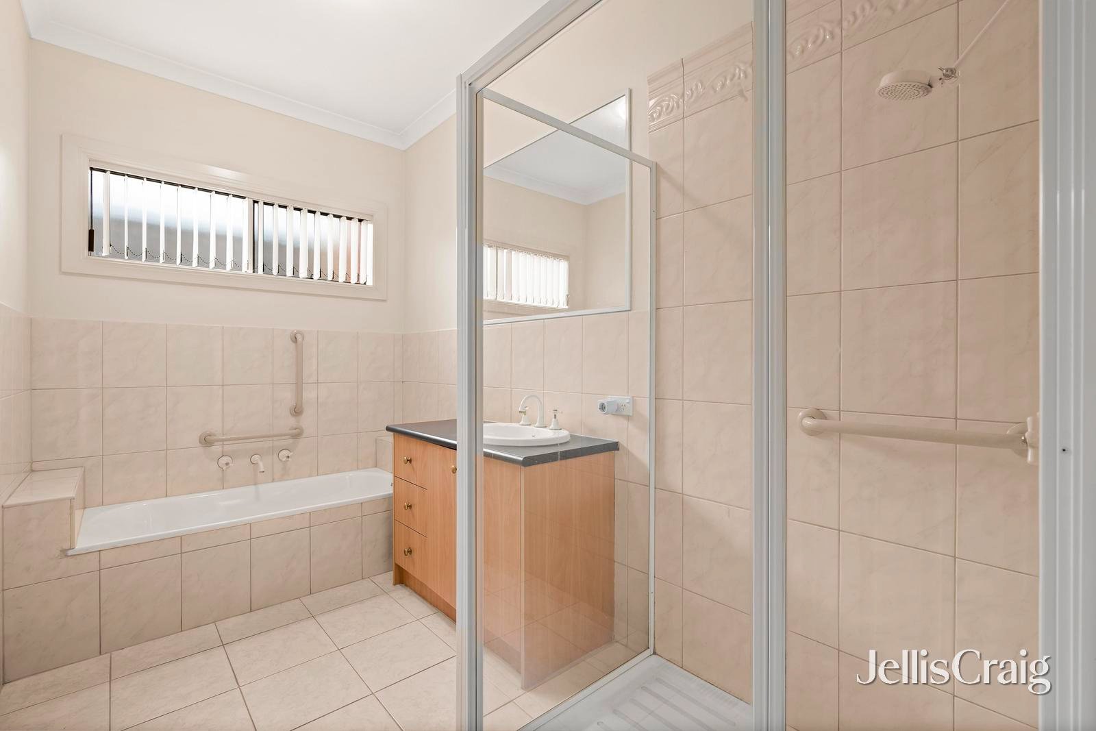 3/13 Amelia Crescent, Doncaster&nbsp;East image 6