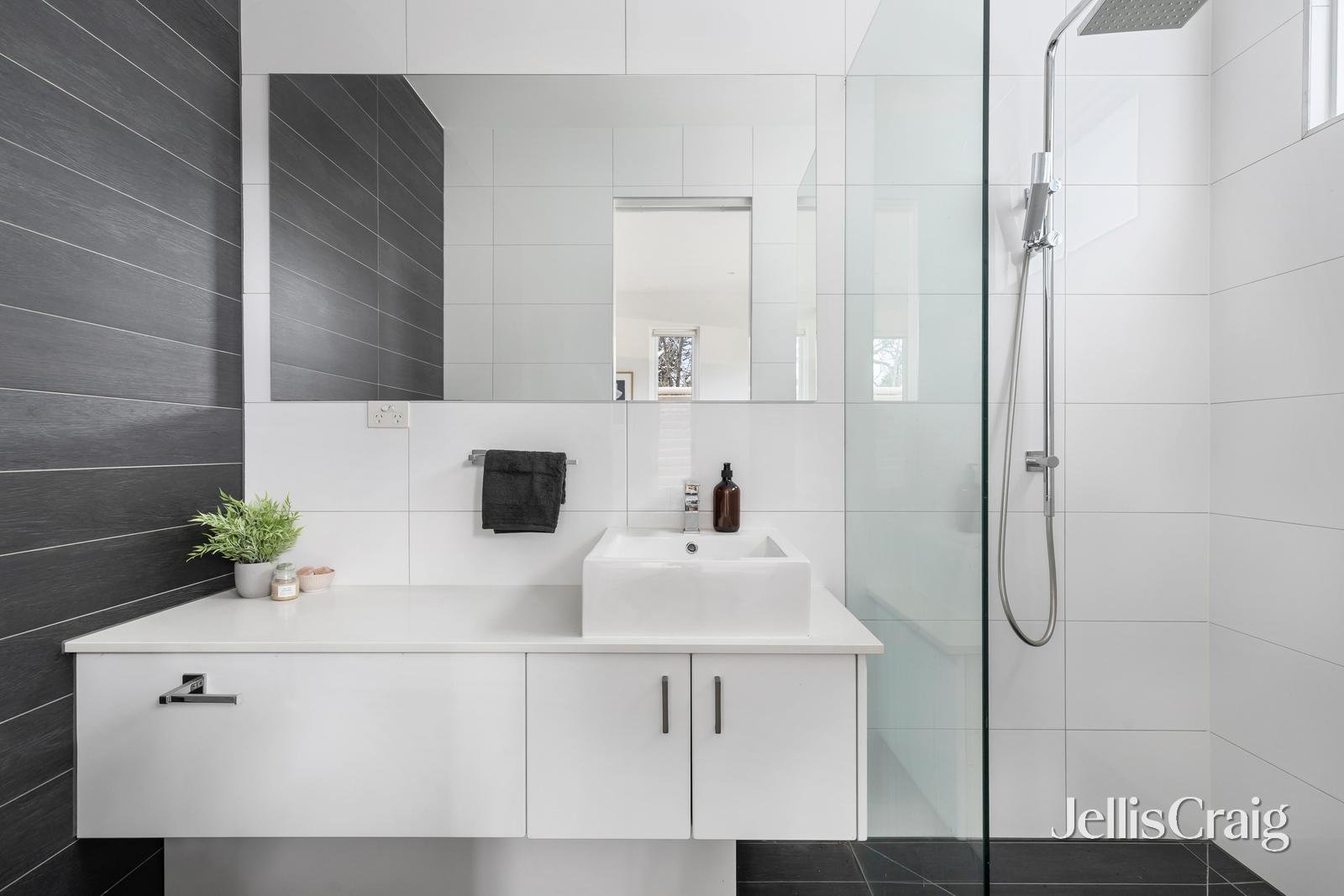 3/13 Beavis Street, Elsternwick image 10