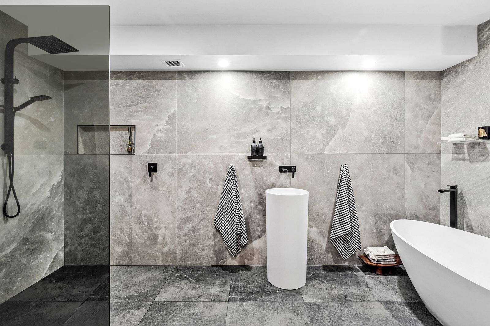 Property Gallery Thumbnail 14