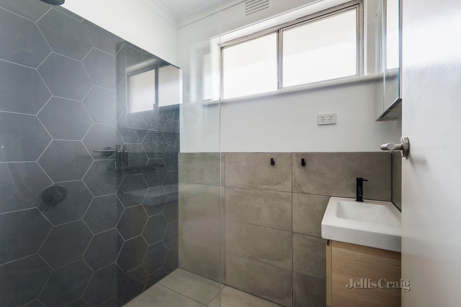 3/13 Lomond Street, Glen Iris image 5
