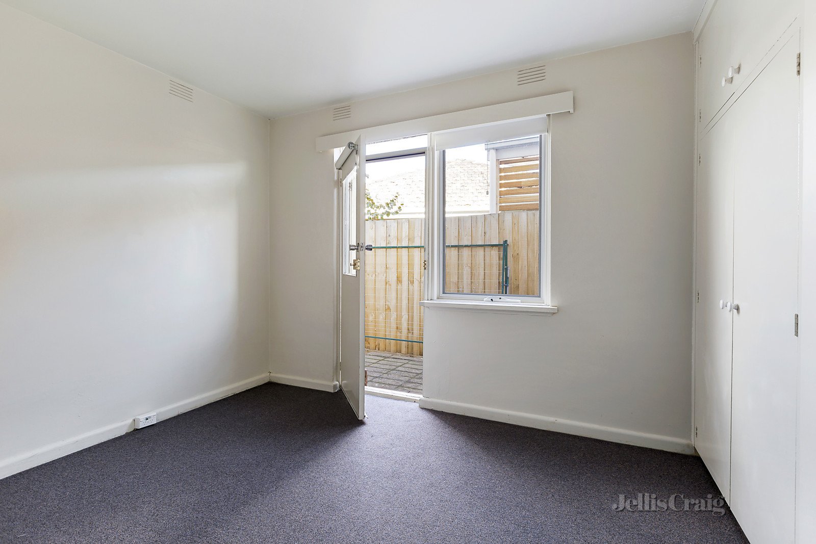 3/13 Phillip Street, Bentleigh image 5