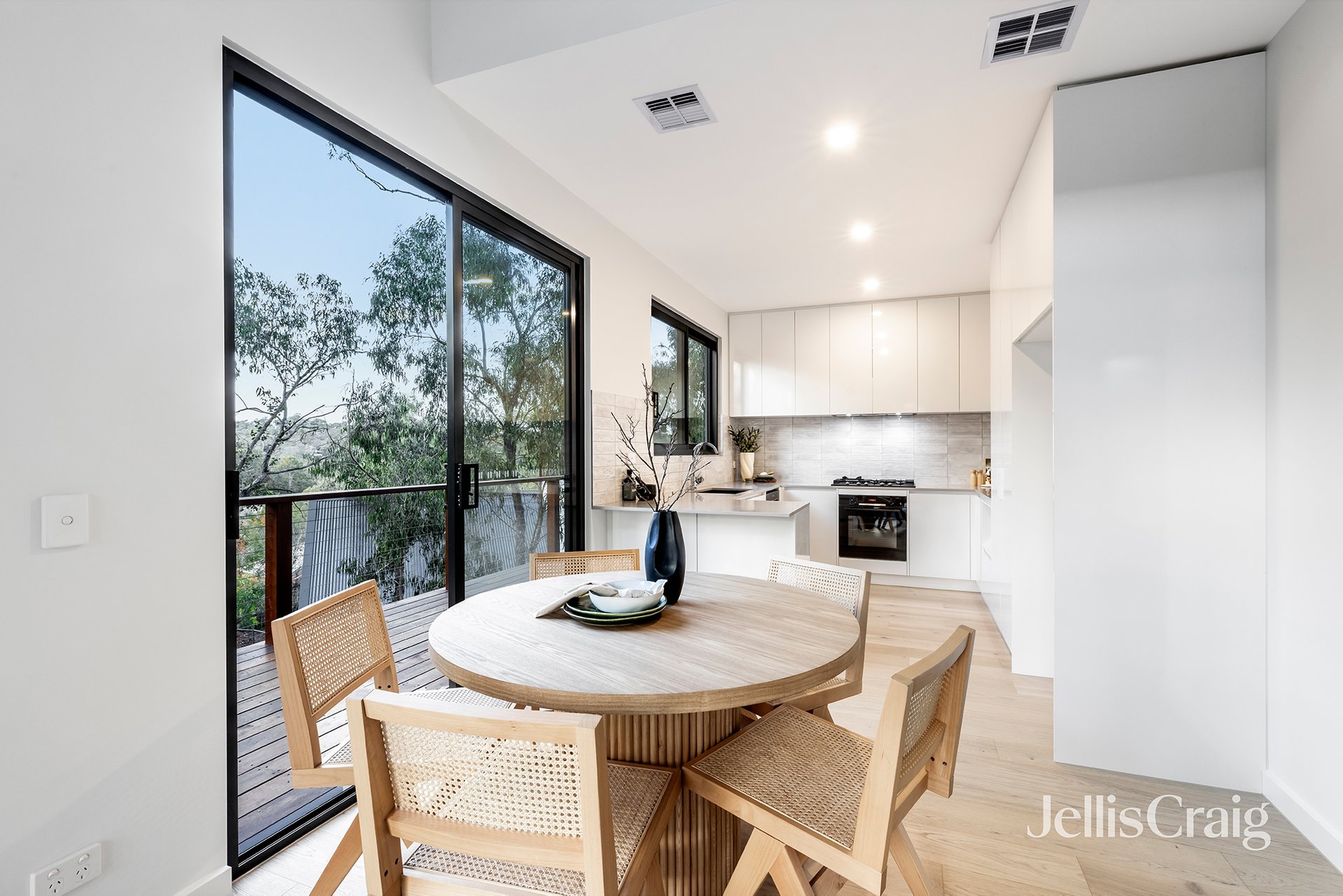 3/13 Piper Crescent, Eltham image 3