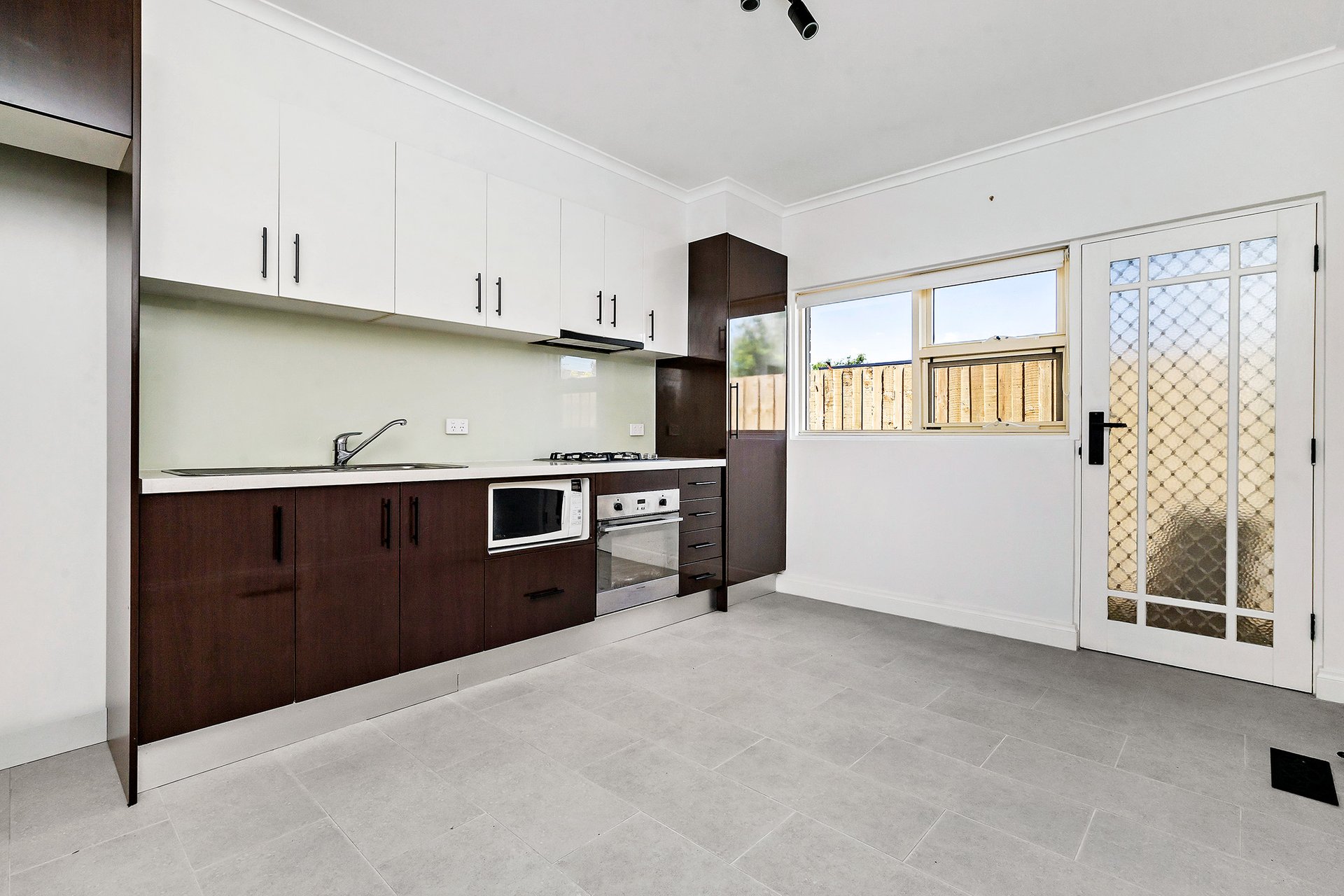 3/13 Scheele Street, Surrey Hills image 4
