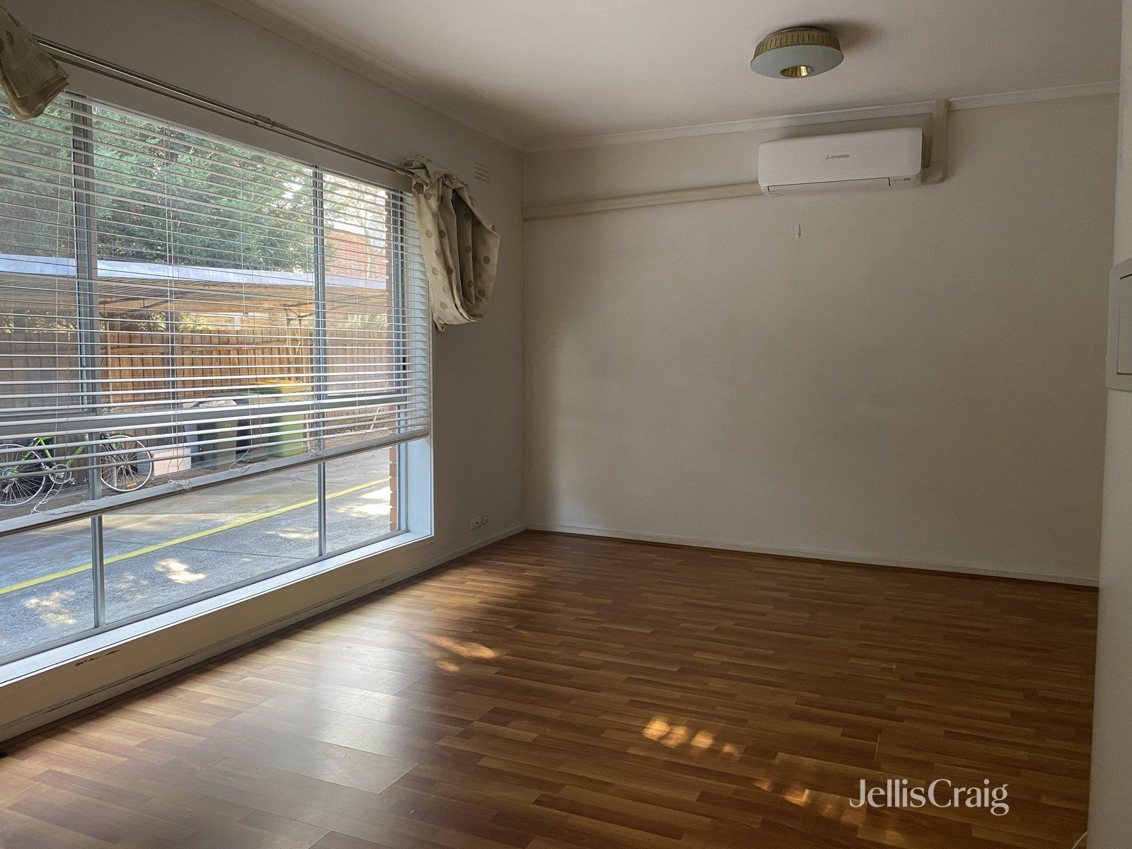3/13 Strettle Street, Thornbury image 1